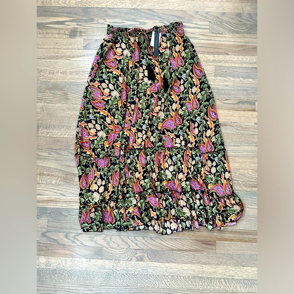 Elie Tahari Long flowy skirt - Picture 2 of 4